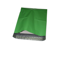Enveloppes de couleur de concepteur poly libre imperméables pour des documents